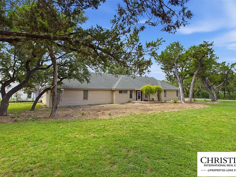 8901 Grandview Dr — Photo 4