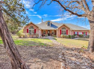 7430 N Lakeview Dr, Salado, TX 76571