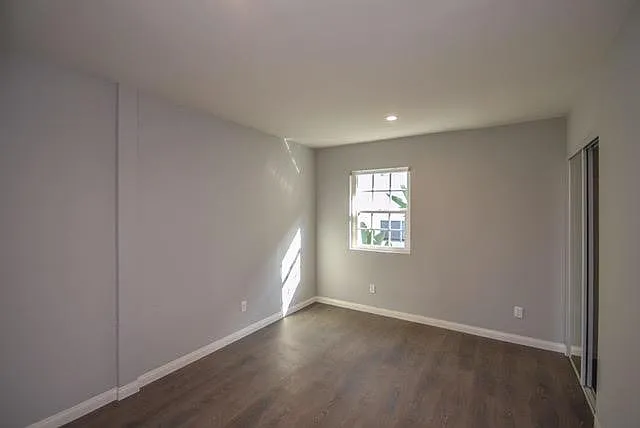1112 Ocean Park Blvd #D — Photo 4