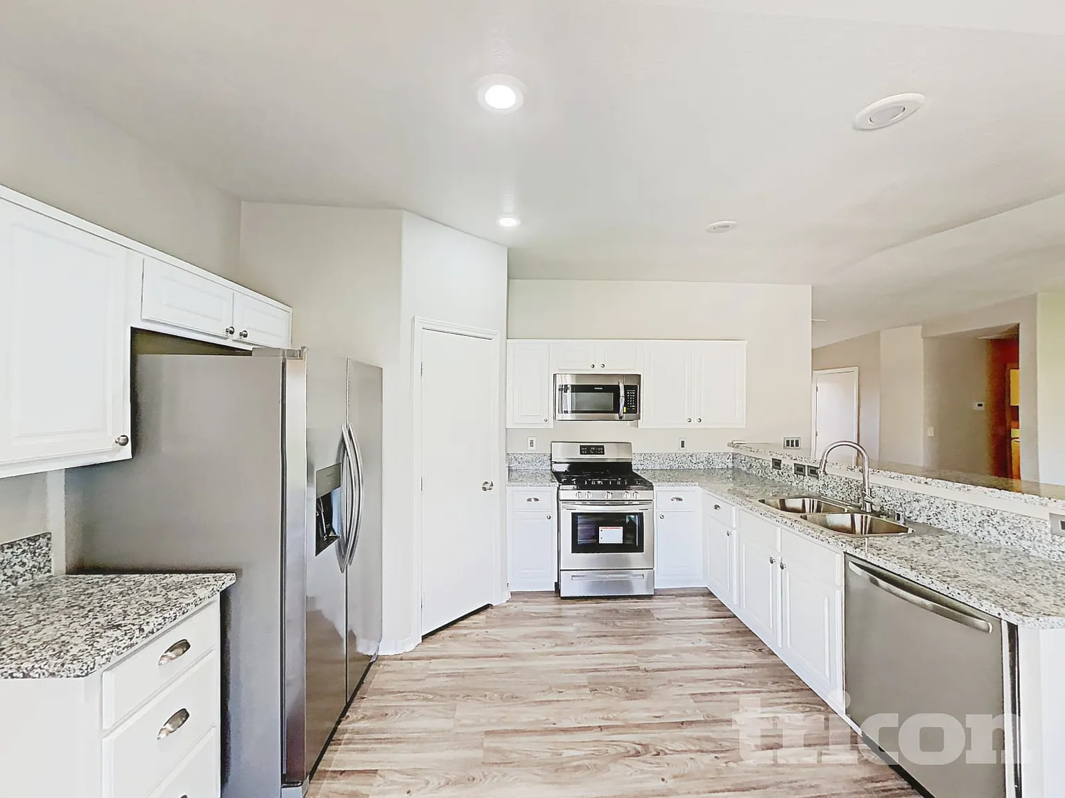 8142 Dancing Avenue Las Vegas NV — Photo 4