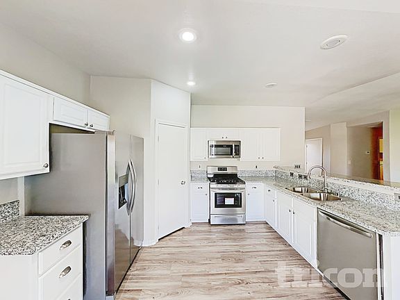 4th image of 8142 Dancing Ave