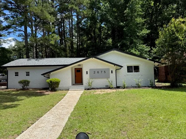 2675 Lantern Ln, Atlanta, GA 30349