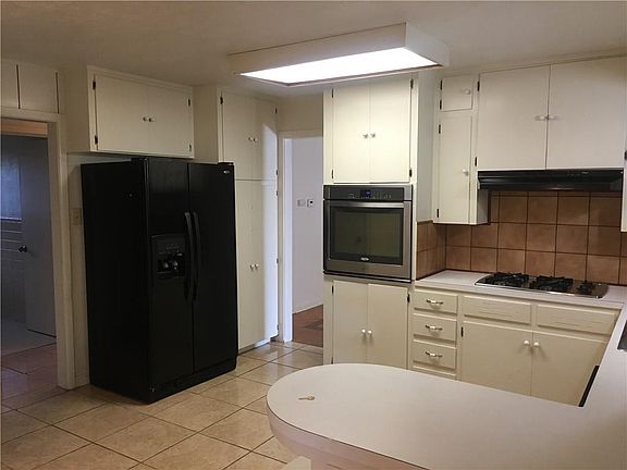 5th image of 541 Greenway Dr