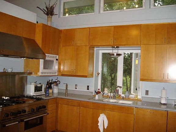 3rd image of 100 Timber Lake Ln