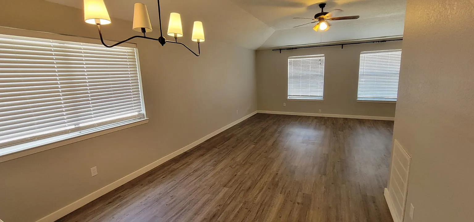 3 bed, 1216 sqft, $1,995 — Photo 4