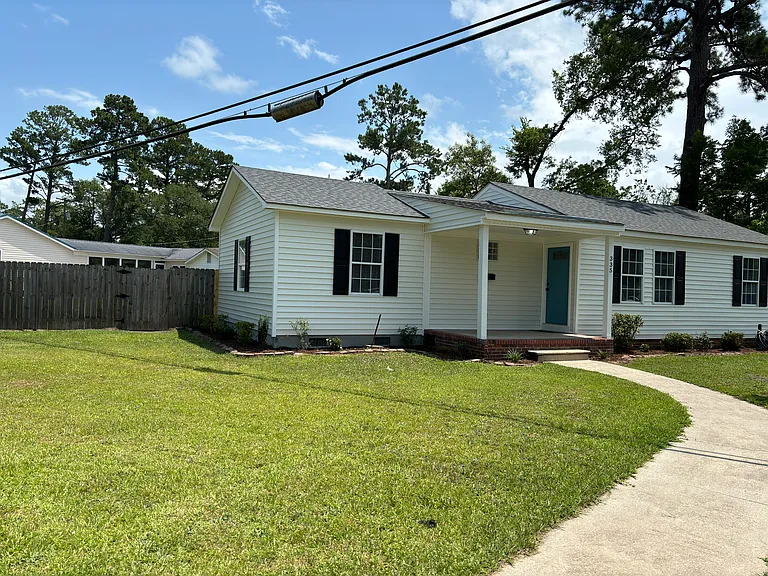 335 Miller Blvd front