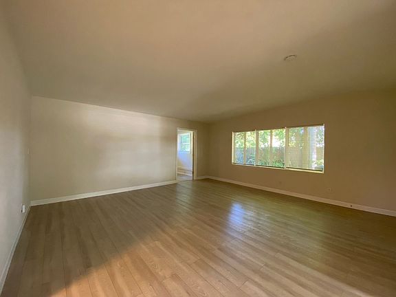 3rd image of 337 Grove Ave