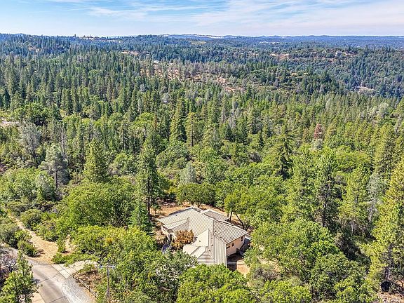 2nd image of 2120 Bear Rock Rd
