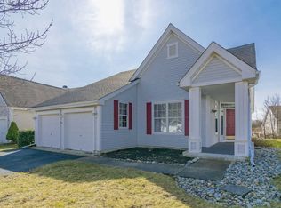 7 Swan Lake Ct, Barnegat, NJ 08005