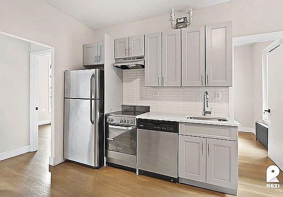 3rd image of 522 W 161st St #13
