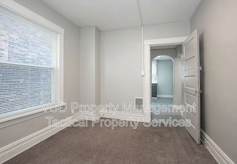 8204 Vineyard Ave #UP — Photo 18