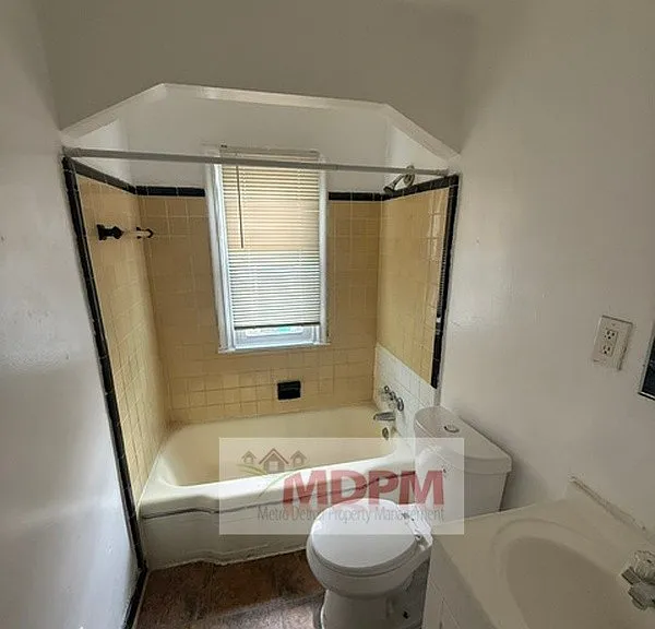 11366 Ward Ave — Photo 9