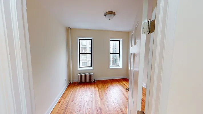 Rented by Revona Properties | media 16