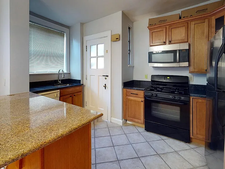 331 Bryant Ave #2 — Photo 6