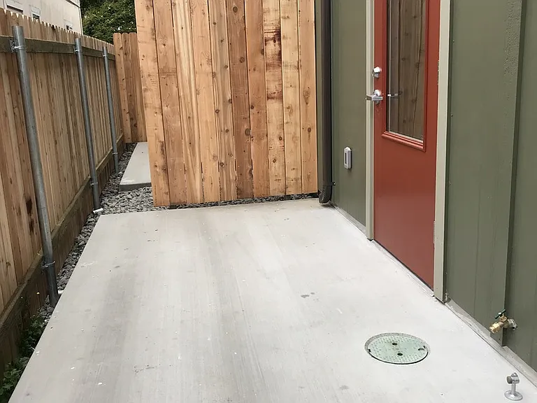 2750 Central Ave — Photo 7