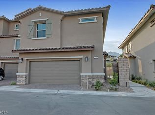 41 Lomita Heights Dr, Las Vegas, NV 89138
