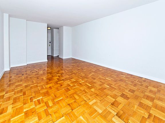 4th image of 200 E 15th St APT 9l