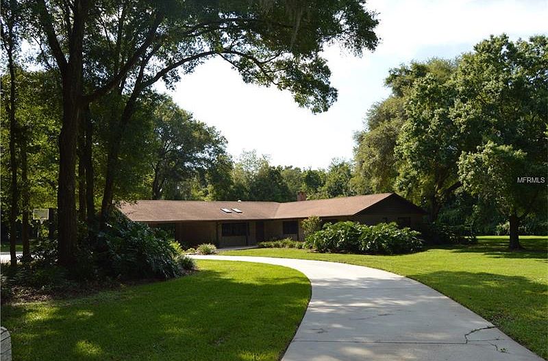 1st image of 37631 Fairfield Ln