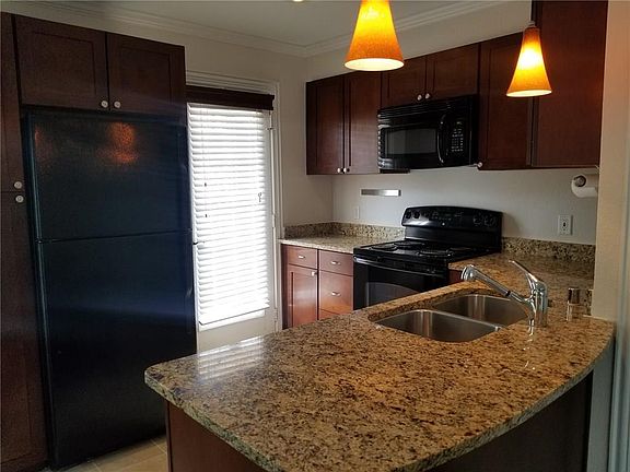 4th image of 4705 Bradford Dr APT A