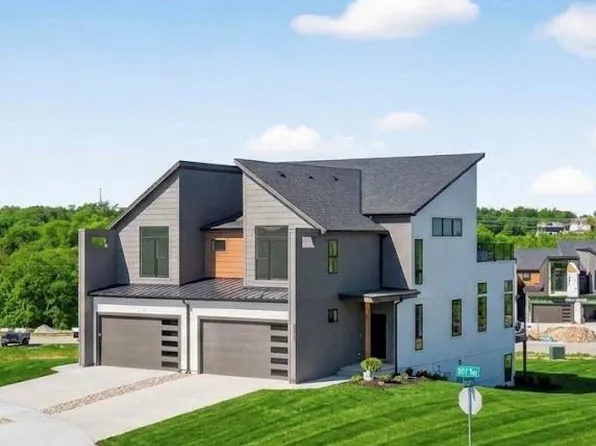 22502 W 93rd Ter, Lenexa, KS 66227