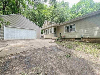 23 W 2nd St S, Estherville, IA, 51334