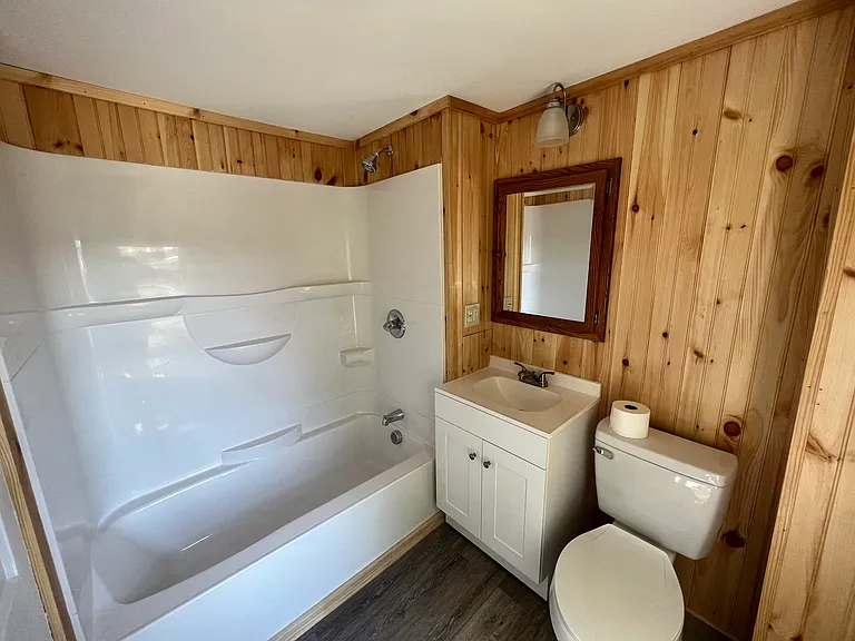 24 Gilford Ave #6B — Photo 5