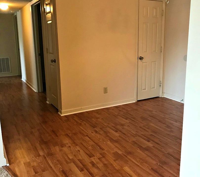 1st image of 802 Folly Ct Unit E