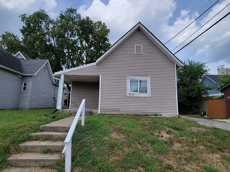 1728 Milburn St — Photo 1