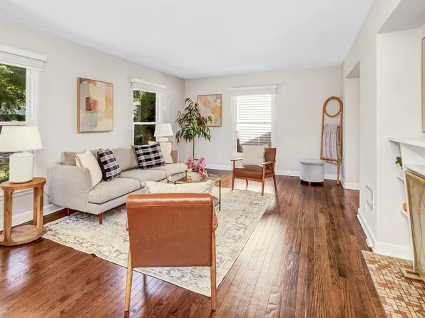 4848 North Diversey BOULEVARD, Whitefish Bay, WI 53217