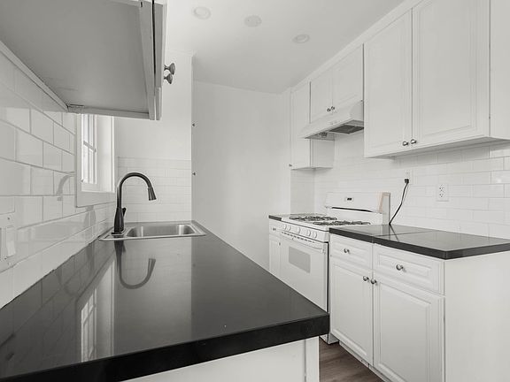 4th image of 1313 S Cochran Ave #1B-1Ba-670Sqft