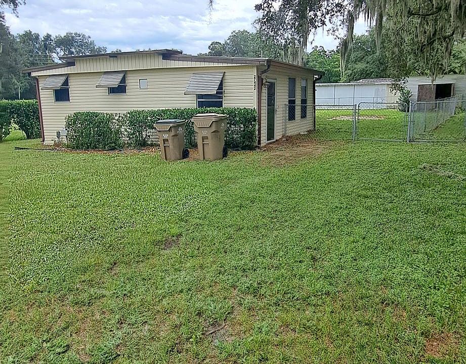 1st image of 27442 Walnut Ave