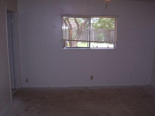 5th image of 7015 GLEN POINT DR