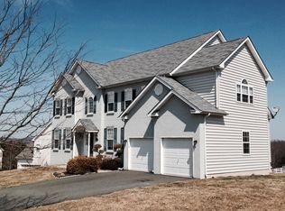 2506 Washington Dr, Gilbertsville, PA 19525