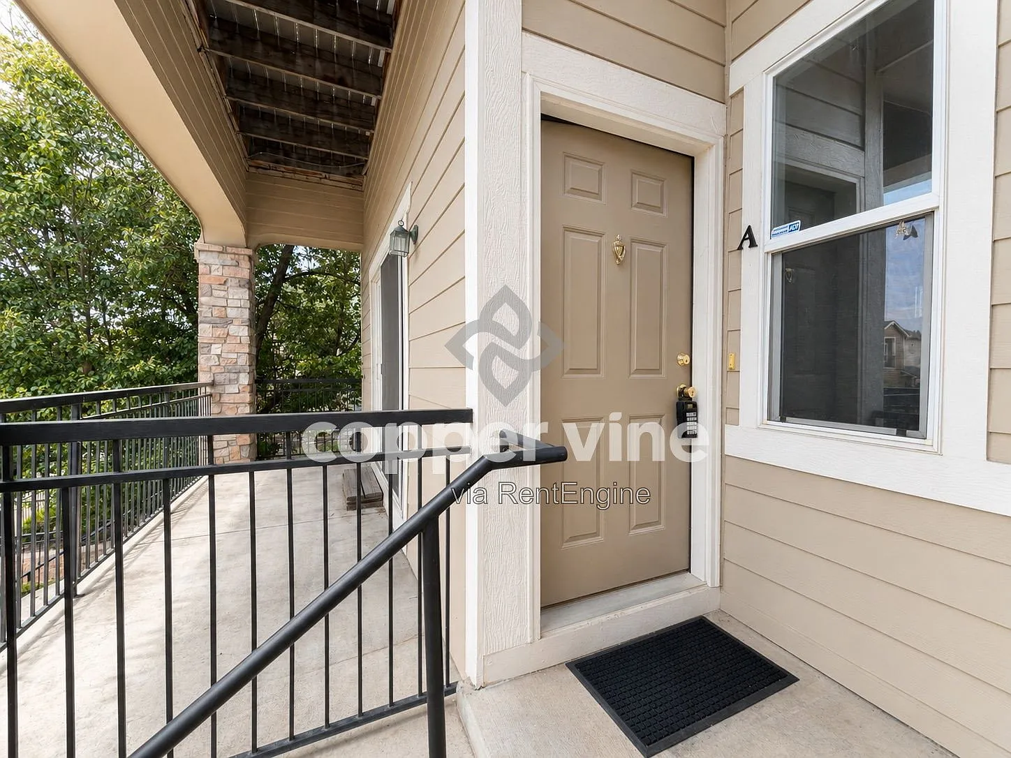 2 bed, 2.0 bath, 1300 sqft, $2,230 — Photo 3