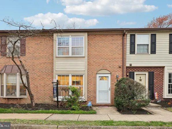 5678 Independence Cir, Alexandria, VA 22312