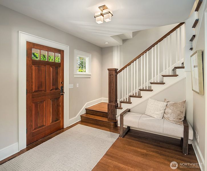 4th image of 719 Belmont Place E