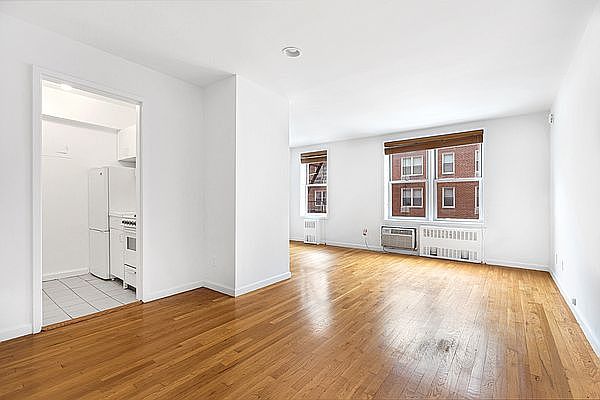 1st image of 25 W 13th St APT 3CN