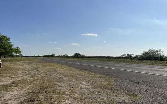5th image of 551 S Highway 281