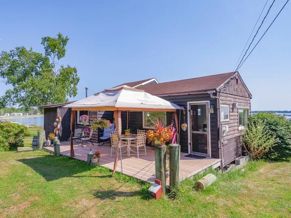 79 Canns Beach Road, Owls Head, ME 04854
