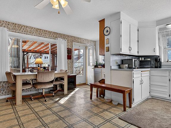 5th image of 512 W Evans St