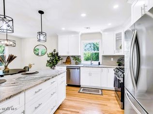 330 Broad St, Eatontown, NJ 07724