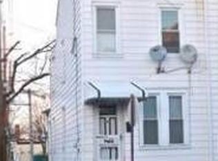 302 Woodland St, Trenton, NJ 08610