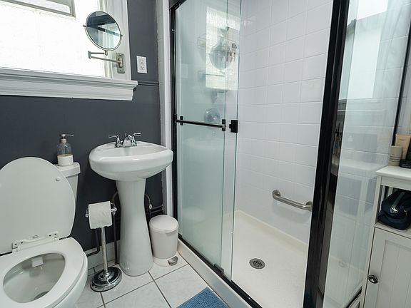 3rd image of 4431 Brazee St #1