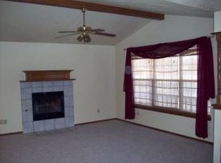 1937 Parkside Ct, Moore, OK 73160
