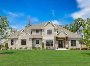 13860 Thatcher Ln, Brookfield, WI 53005