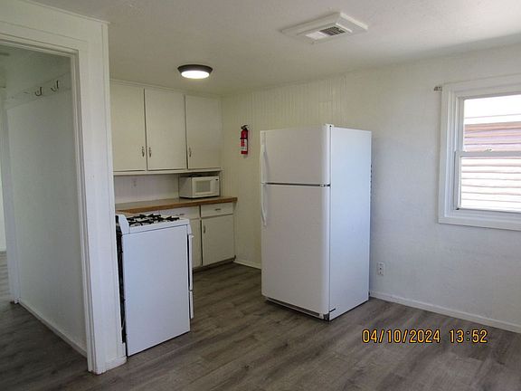 5th image of 755 W 2nd St Unit 2