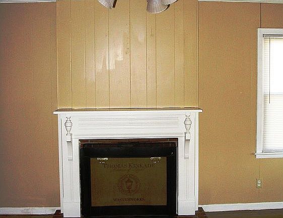 2nd image of 576 Emery Ct