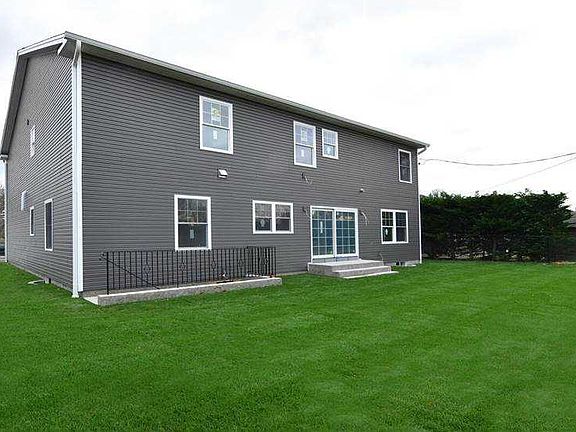 5th image of 1592 Blenheim Rd