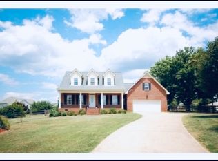 132 Shoreview Dr, Mooresville, NC 28117