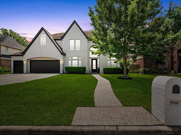 3rd image of 5910 Center Court Dr
